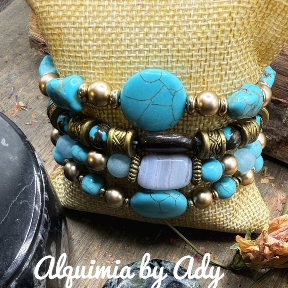 turquoise gold beaded statement bracelet - Picture 2 of 2